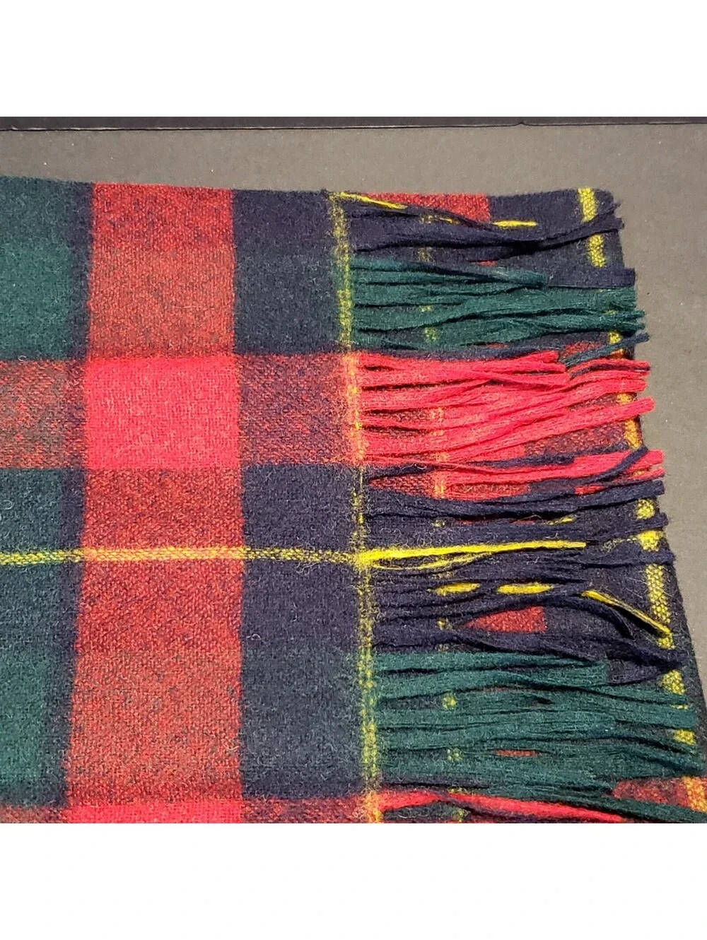 Pendleton 100% Virgin Wool Scarf Red Green Blue Plaid Tartan Fringe USA 51x12